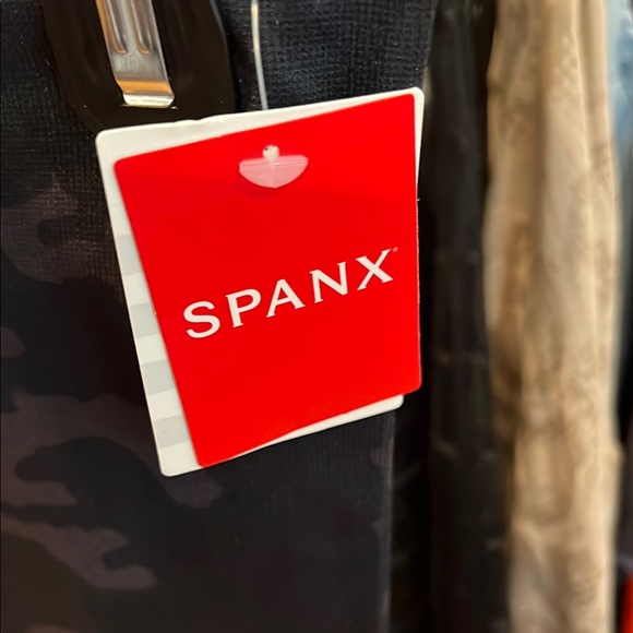 SPANX Dark Camouflage Leggings - Picture 3 of 8